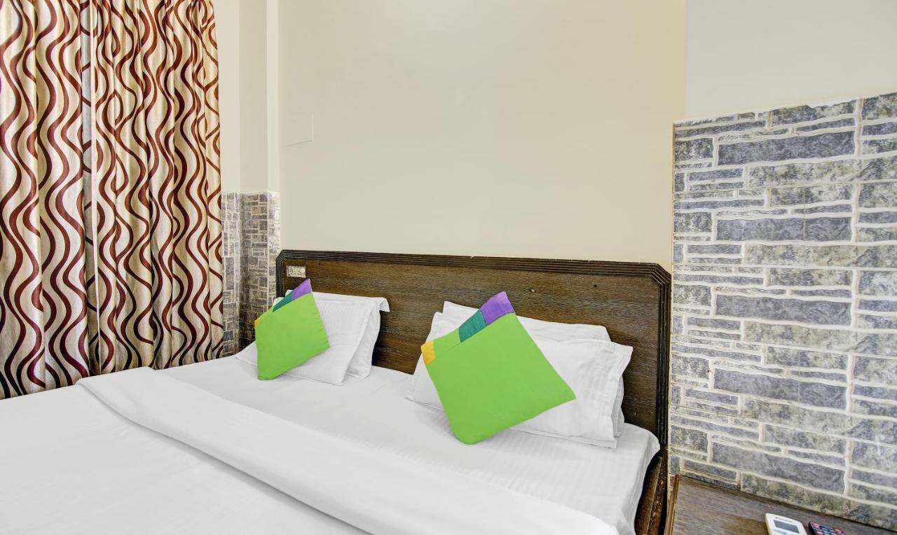 Itsy Hotels Amrita Raghunath Bazaar Джаму Екстериор снимка